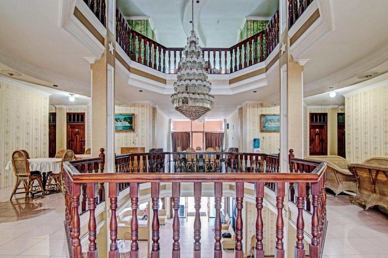 Oyo 92551 Netra Hotel Ujunbatu Exteriér fotografie