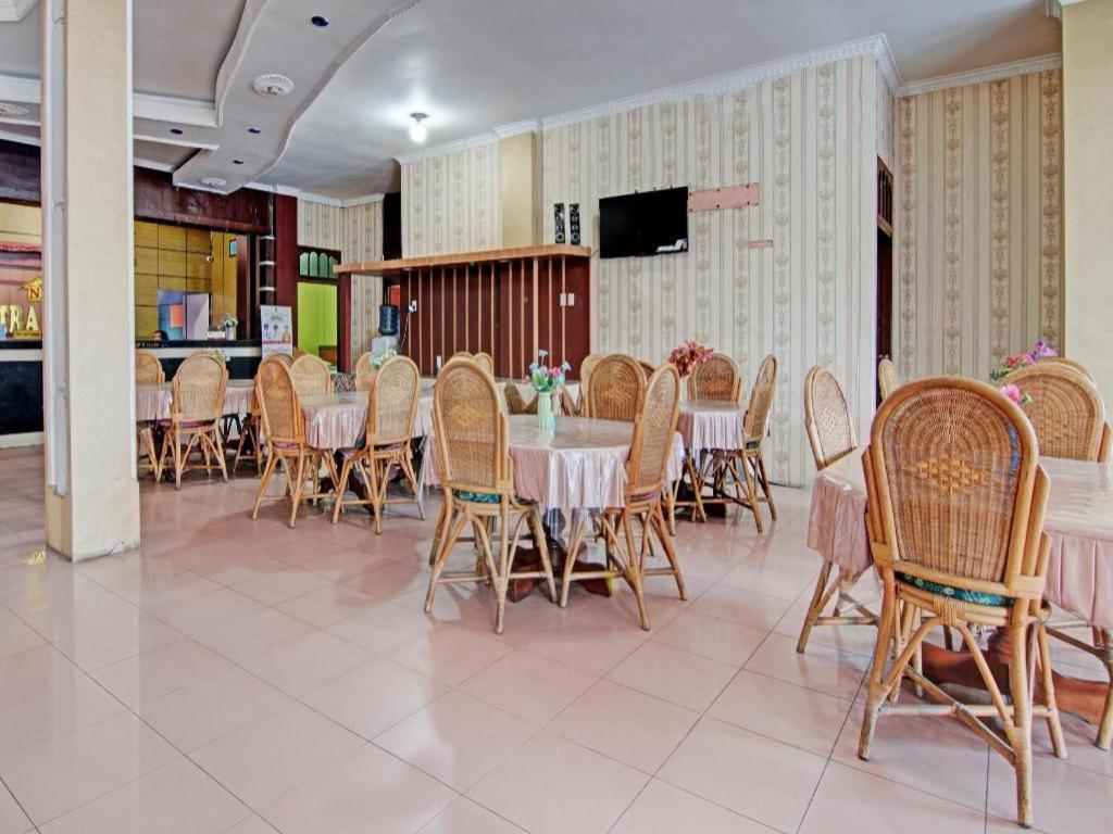 Oyo 92551 Netra Hotel Ujunbatu Exteriér fotografie